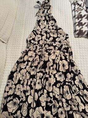 TCEC Black and Cream Halter Floral Maxi Dress